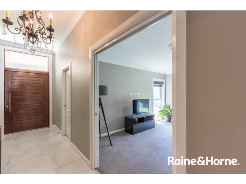 10 Mendel Drive, Kelso NSW 2795