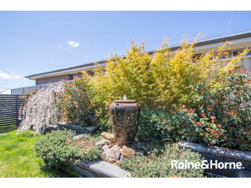 10 Mendel Drive, Kelso NSW 2795