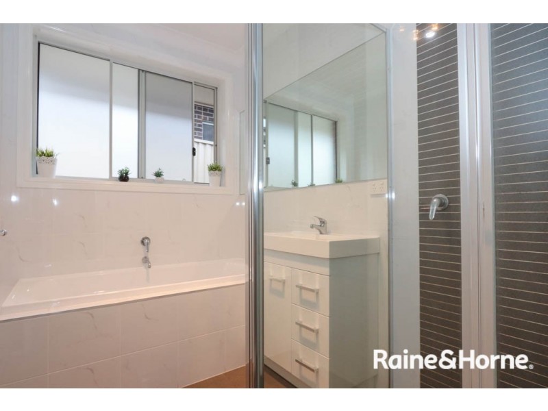62 Graham Dr, Kelso NSW 2795