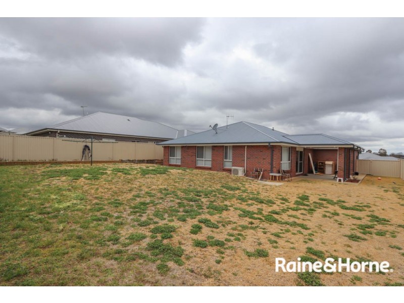 62 Graham Dr, Kelso NSW 2795