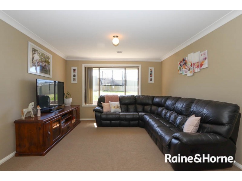 18 Sundown Drive, Kelso NSW 2795