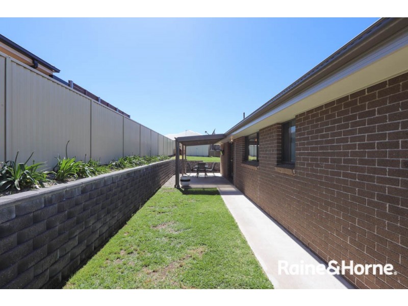 18 Sundown Drive, Kelso NSW 2795