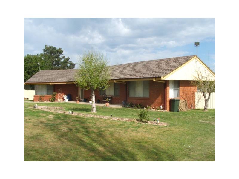 233 Gilmour St, Kelso NSW 2795