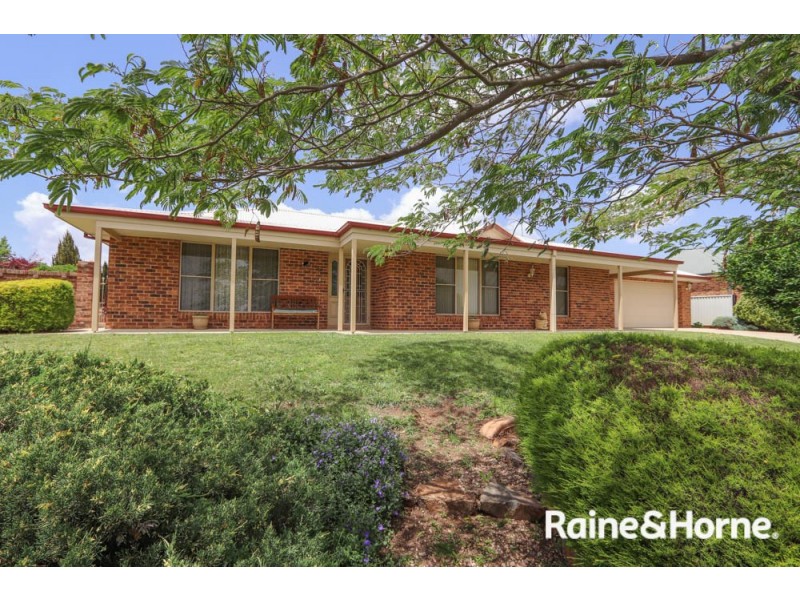 2 Maple Close, Kelso NSW 2795