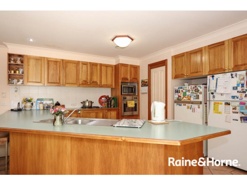 2 Maple Close, Kelso NSW 2795