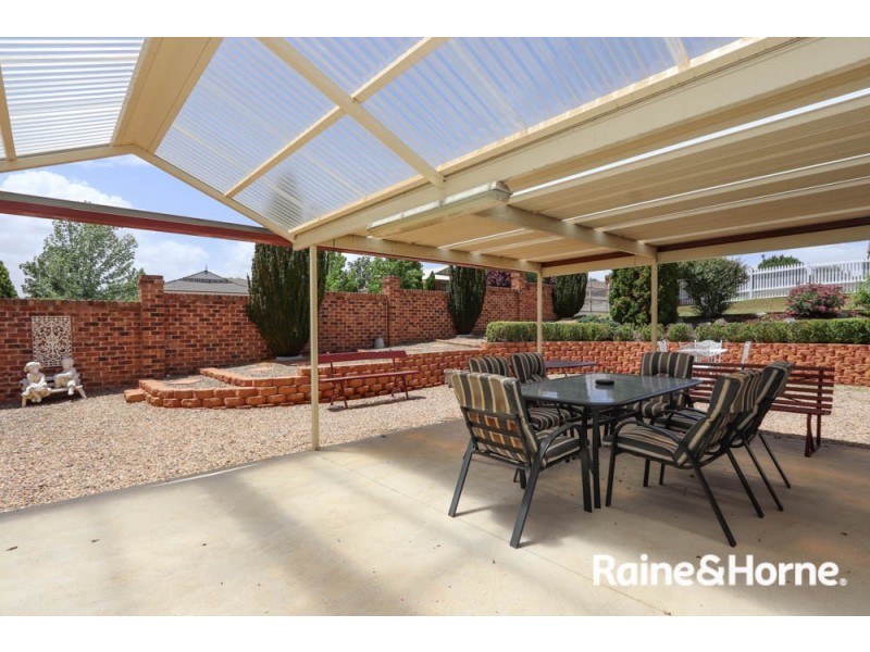 2 Maple Close, Kelso NSW 2795