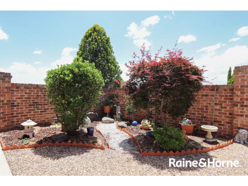 2 Maple Close, Kelso NSW 2795