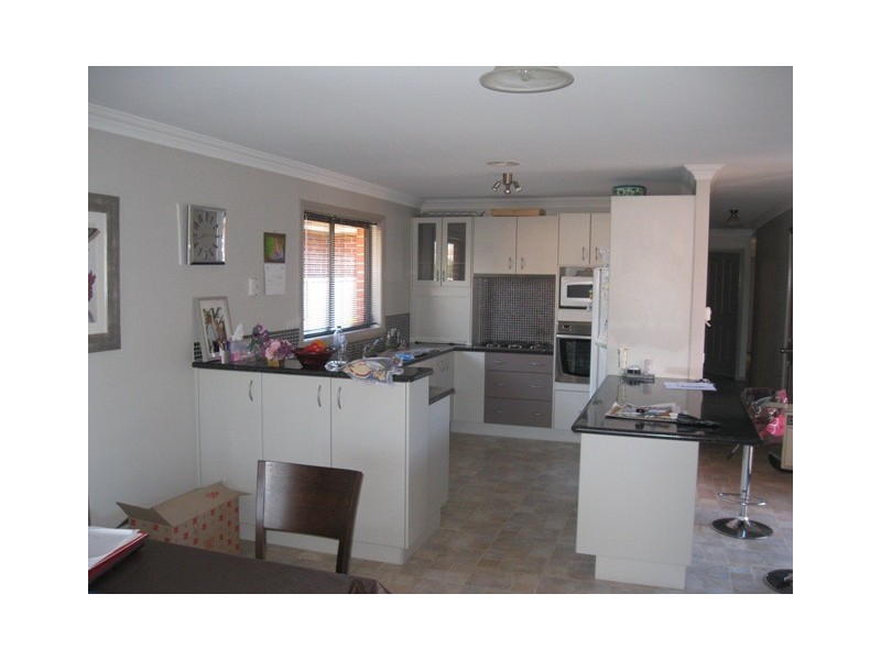 2/101 Lambert, Bathurst NSW 2795