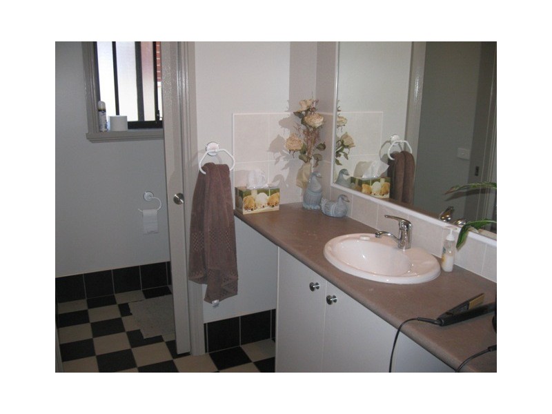 2/101 Lambert, Bathurst NSW 2795