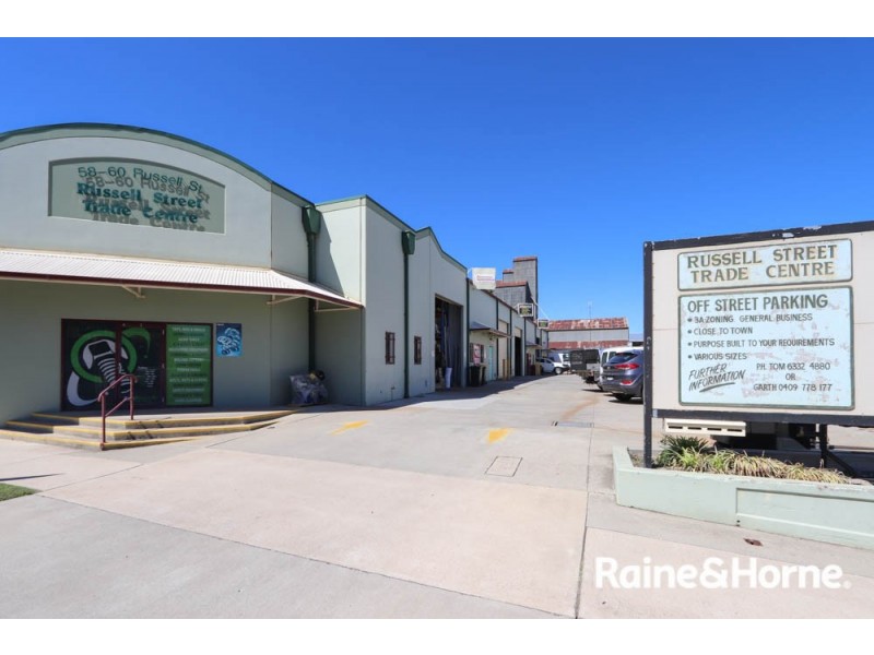 3 / 58-60 Russell Street, Bathurst NSW 2795