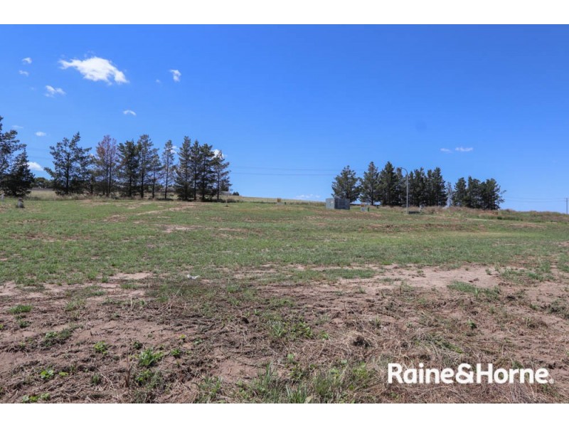 9 Campbell Close, Llanarth NSW 2795