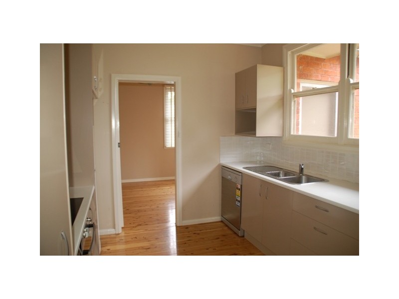 66 Mitre St, Bathurst NSW 2795