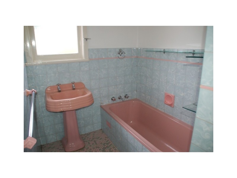 66 Mitre St, Bathurst NSW 2795