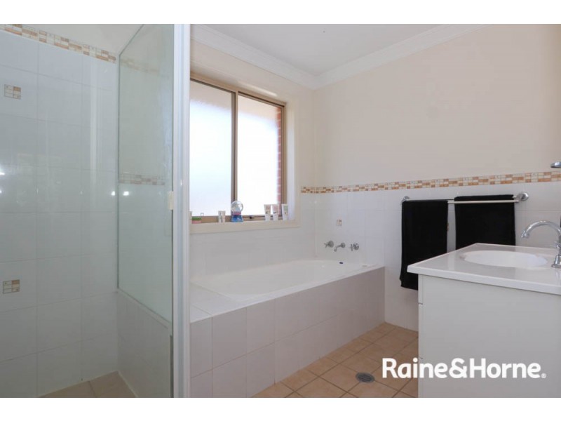 7/130 Howick Street, Bathurst NSW 2795