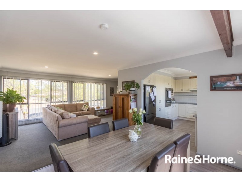 12 Barega Place, Kelso NSW 2795