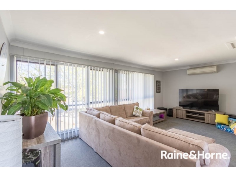 12 Barega Place, Kelso NSW 2795