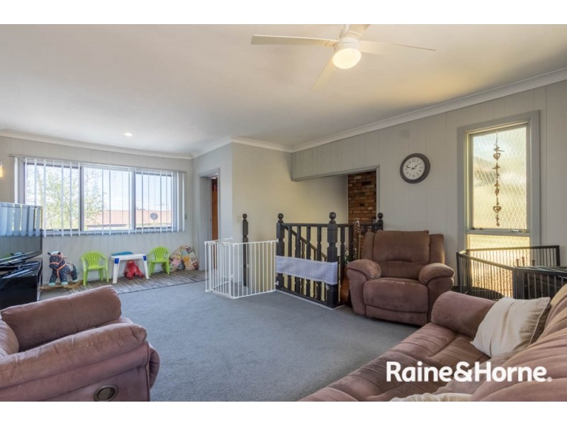 12 Barega Place, Kelso NSW 2795