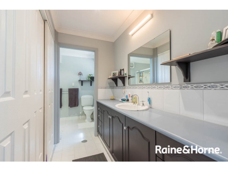 12 Barega Place, Kelso NSW 2795