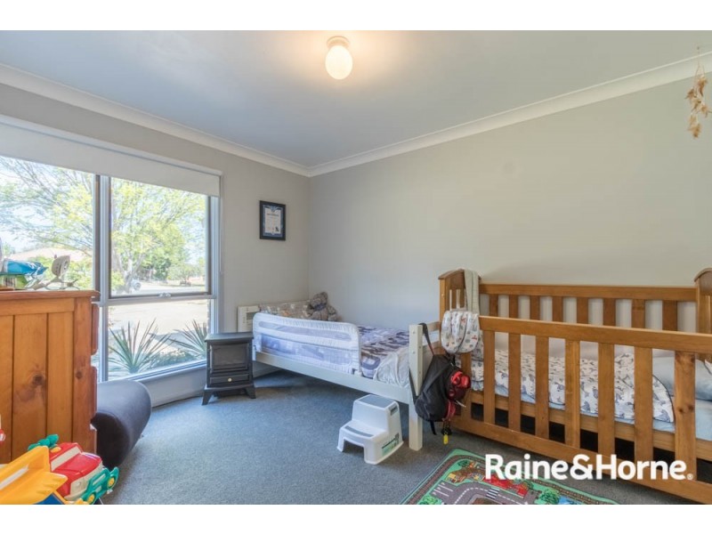 12 Barega Place, Kelso NSW 2795