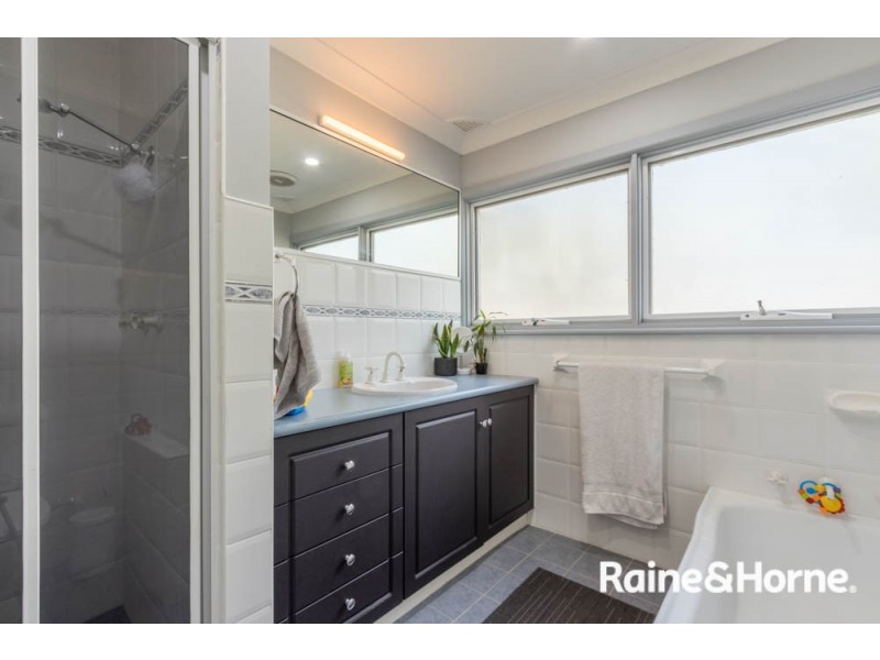 12 Barega Place, Kelso NSW 2795