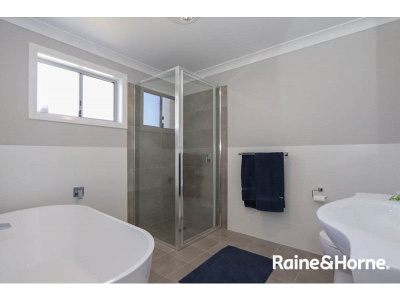 7 Ignatius Place, Kelso NSW 2795