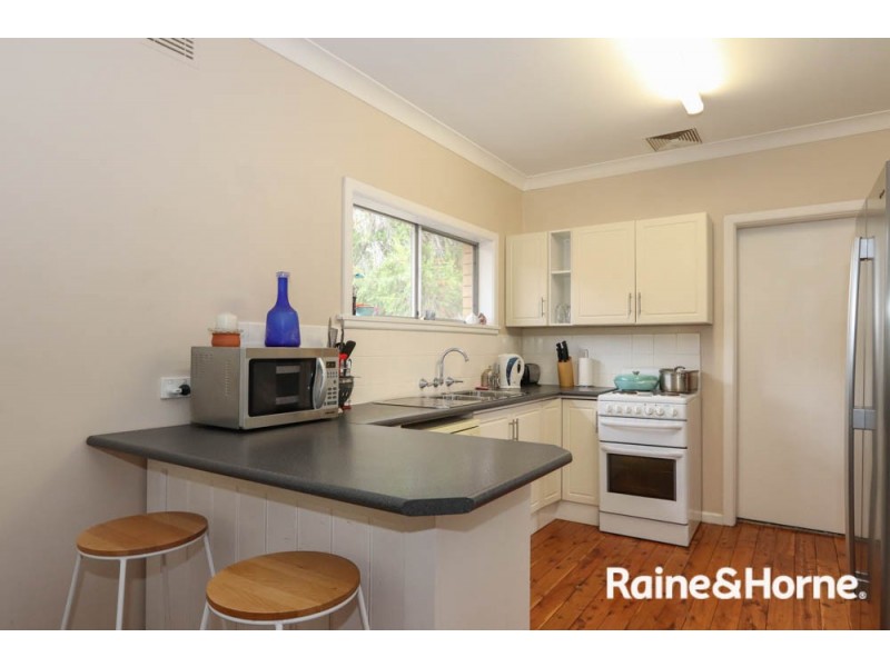 2 Casey Circuit, West Bathurst NSW 2795