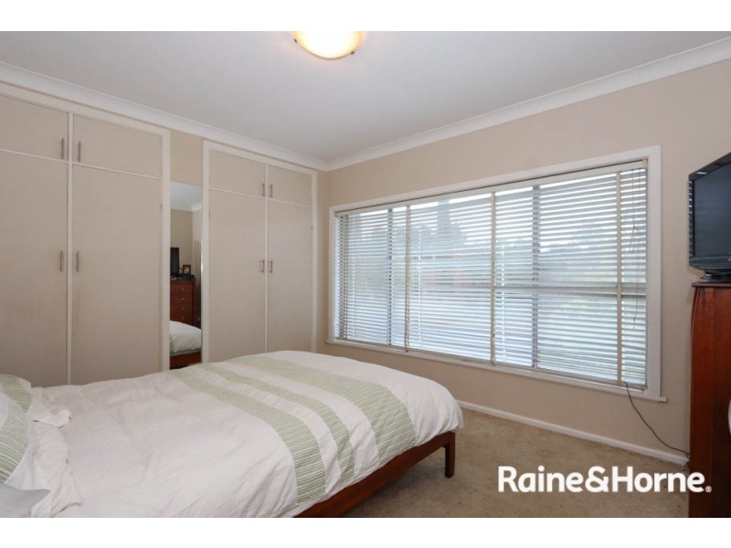 2 Casey Circuit, West Bathurst NSW 2795