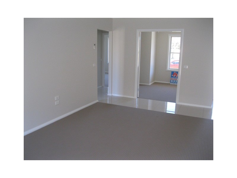 2/117 Morrisset, Bathurst NSW 2795