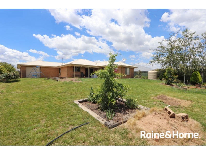 5 Barney Street, Windradyne NSW 2795