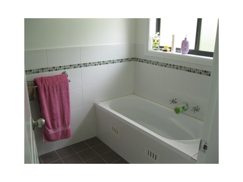 18 Tandora St, Bathurst NSW 2795