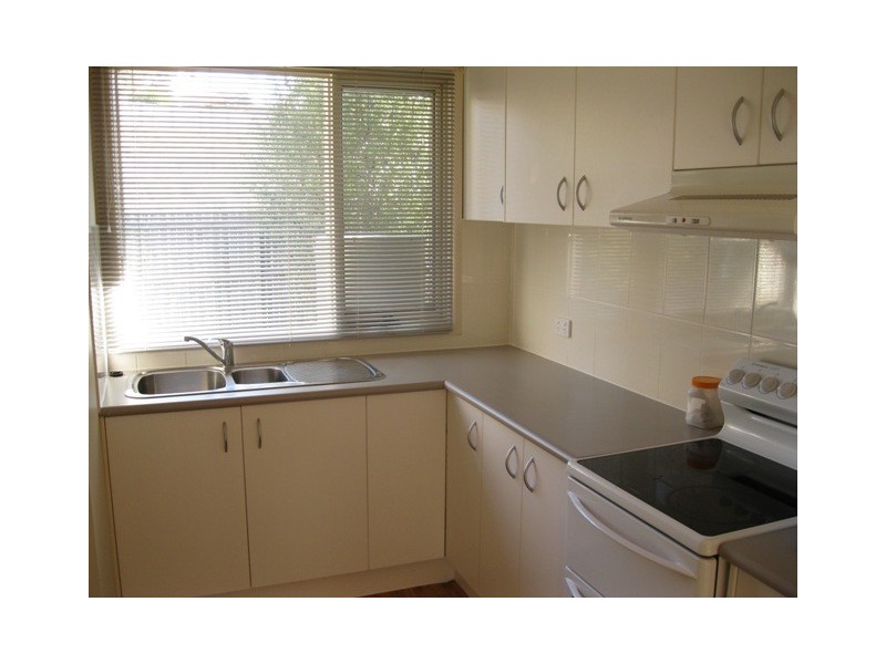 14 Ribbon Gum Place, Bathurst NSW 2795