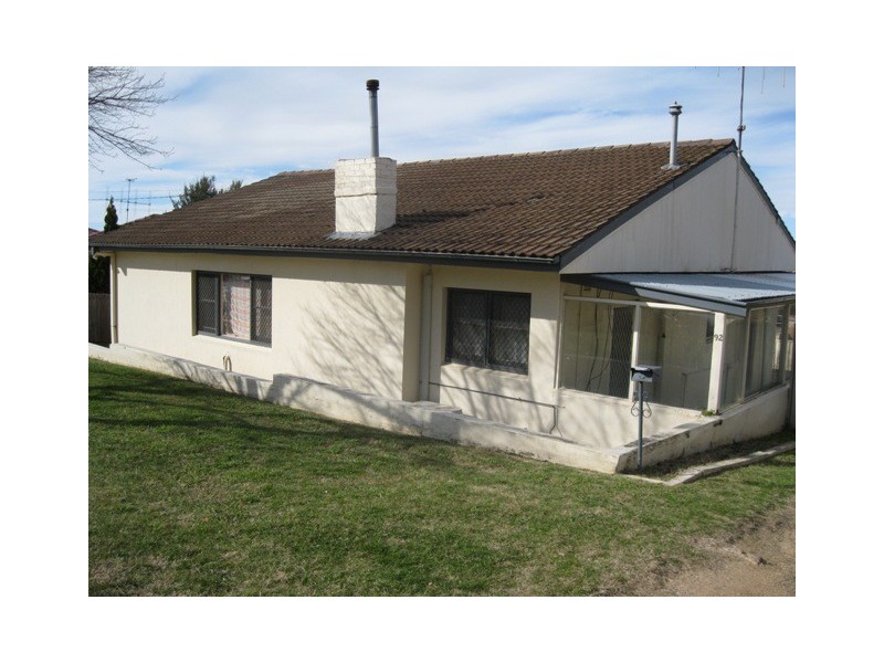 92 Esrom, Bathurst NSW 2795