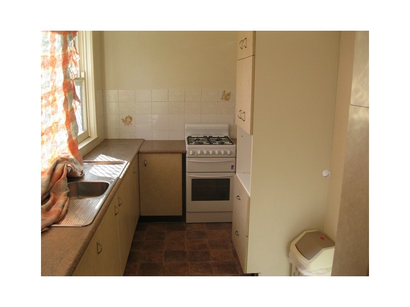 92 Esrom, Bathurst NSW 2795