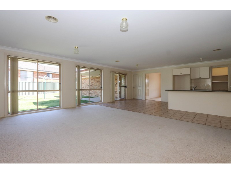 1 Federation Drive, Bathurst NSW 2795