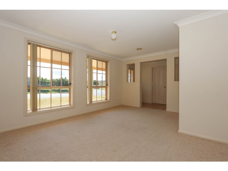 1 Federation Drive, Bathurst NSW 2795