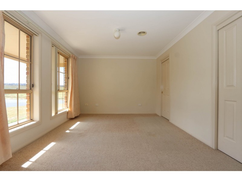 1 Federation Drive, Bathurst NSW 2795
