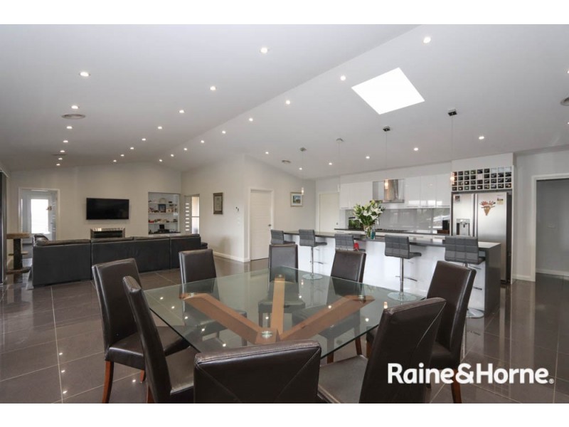 5 Ridgeview Close, White Rock NSW 2795