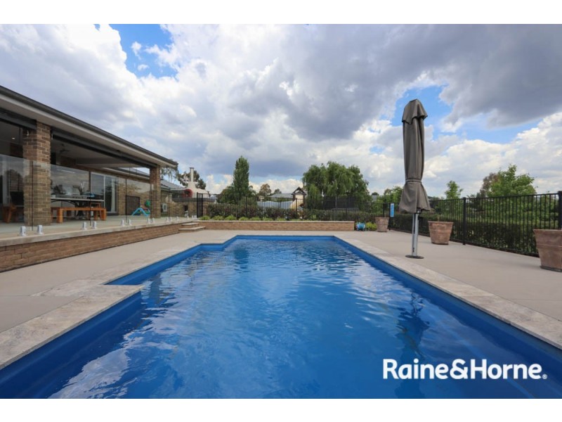 5 Ridgeview Close, White Rock NSW 2795