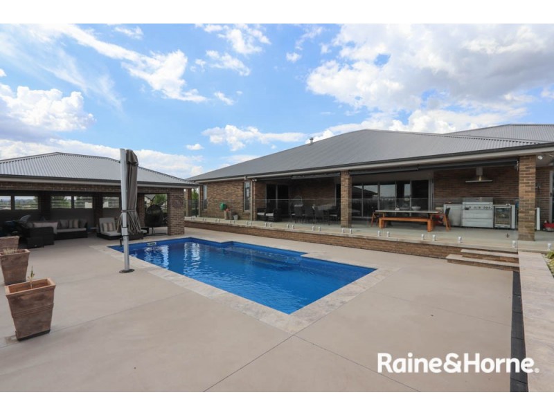 5 Ridgeview Close, White Rock NSW 2795