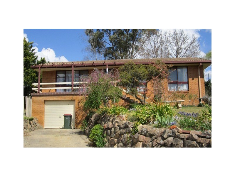 18 Casey Circuit, Bathurst NSW 2795