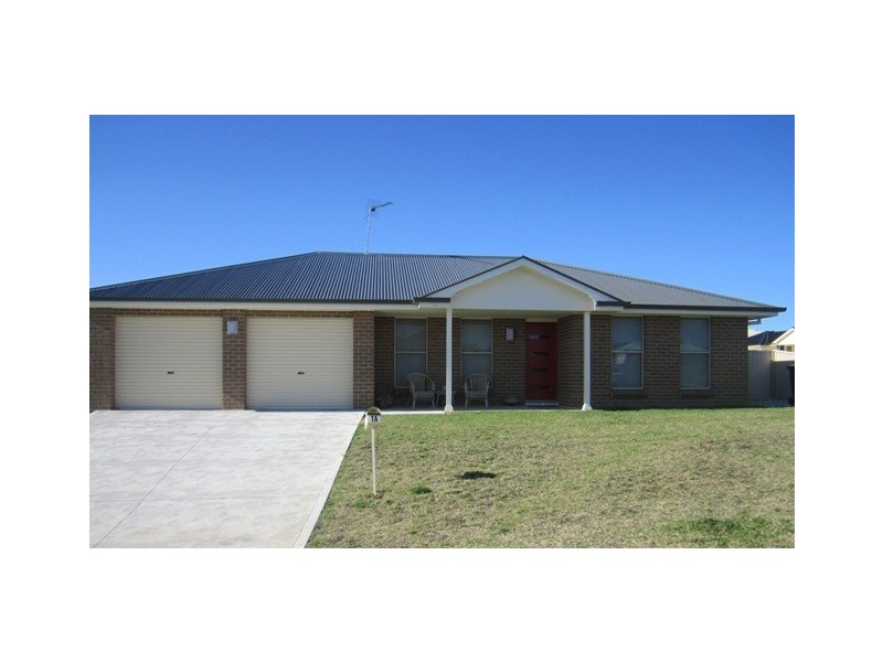 1a Carlyle Ave, Bathurst NSW 2795