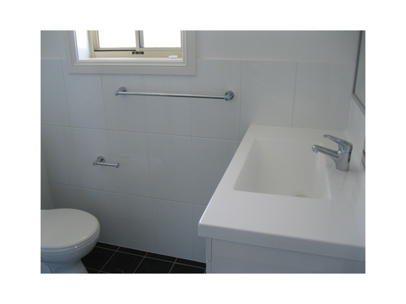 1a Carlyle Ave, Bathurst NSW 2795