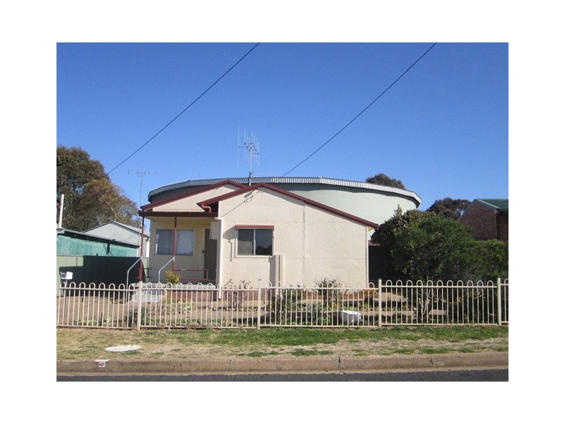 19 Alamein Wlk, Bathurst NSW 2795