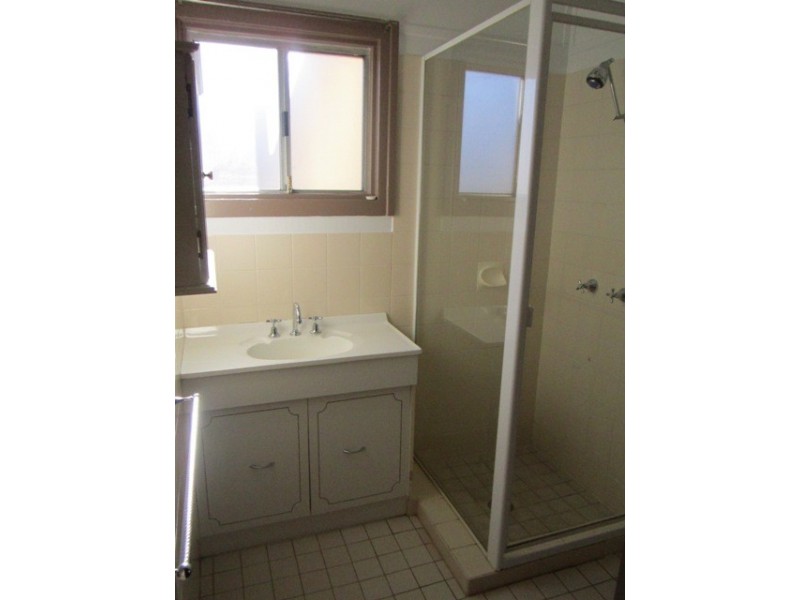 19 Alamein Wlk, Bathurst NSW 2795