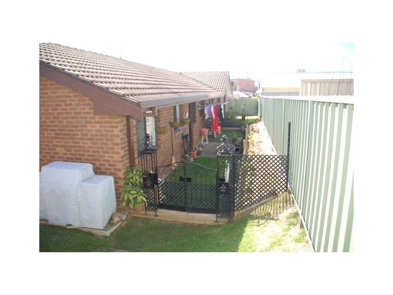 5/267a George St, Bathurst NSW 2795