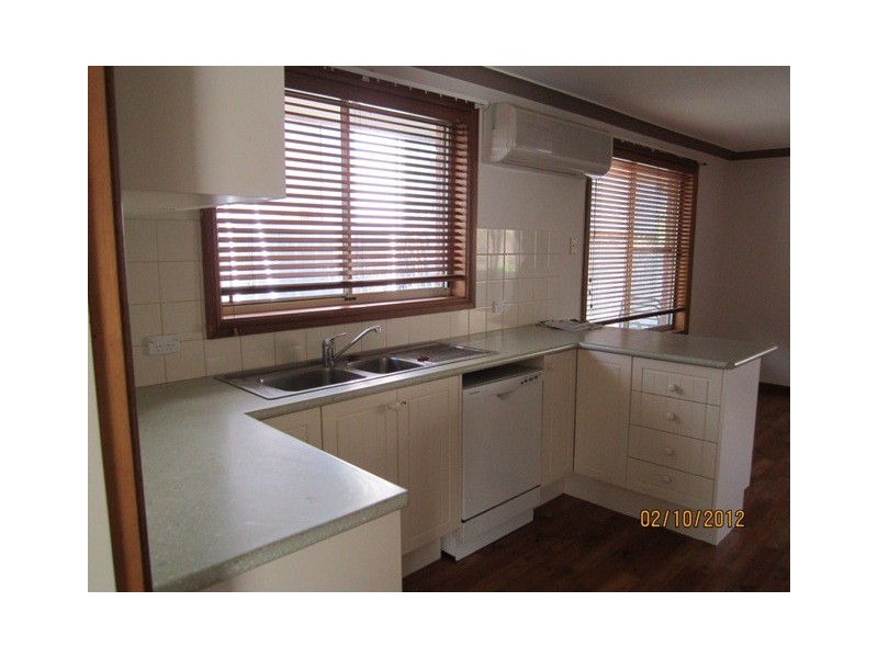 42 Kurumben Pl, Bathurst NSW 2795