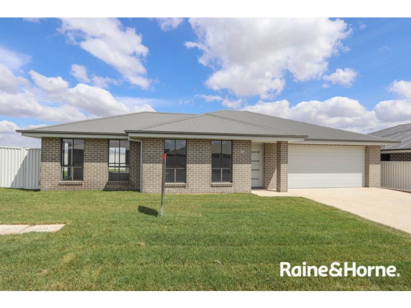 52 Fraser Drive, Eglinton NSW 2795