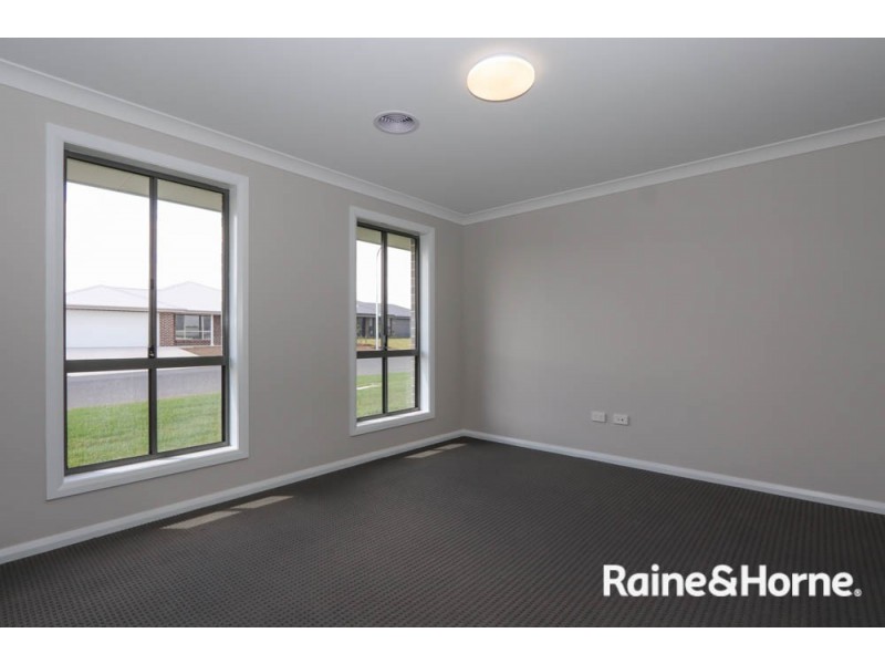 52 Fraser Drive, Eglinton NSW 2795