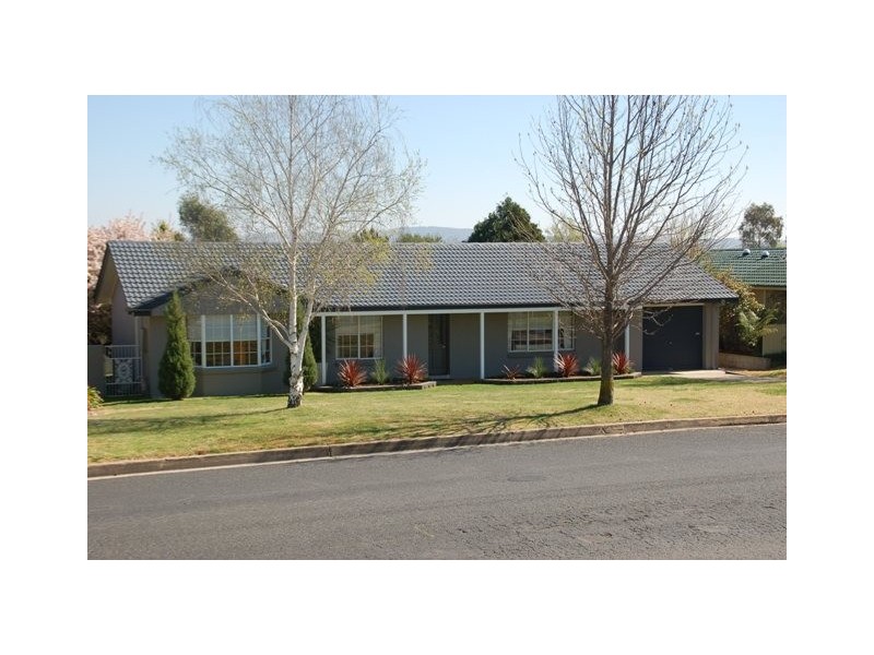 47 Colville, Bathurst NSW 2795