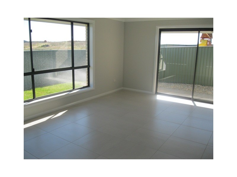 30 Blaxland Drive, Bathurst NSW 2795